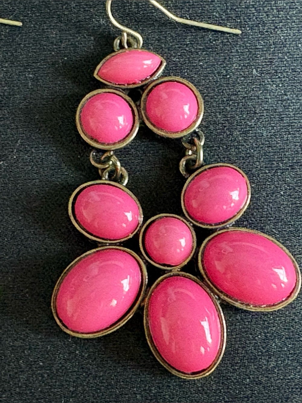 Y2K Hot Pink Statement Dangle Earrings Antique Brass Tone - Picture 10 of 12
